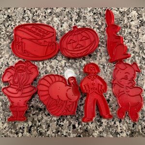 Vintage Tupperware Red Holiday Cookie Cutters Set